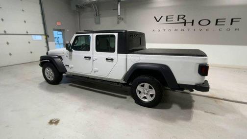 2020 Jeep Gladiator Sport