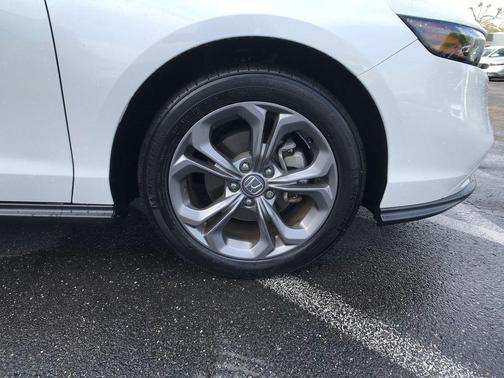 PLATINUM WHITE 2024 Honda Accord EX