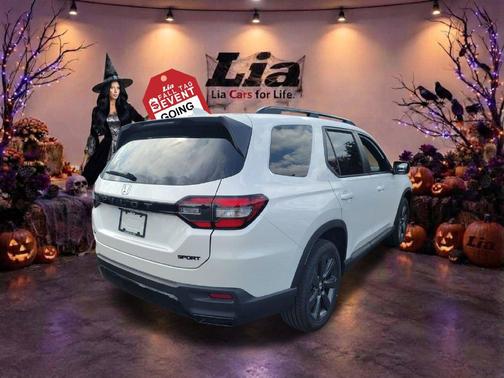 Platinum White Pearl 2026 Honda Pilot Sport