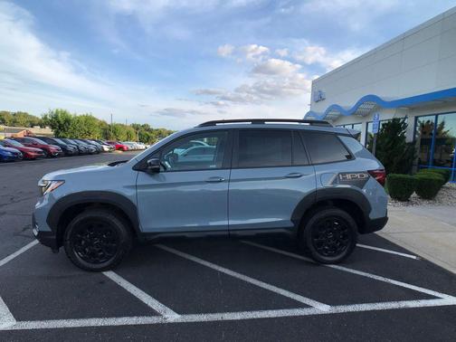 2023 Honda Passport AWD TrailSport
