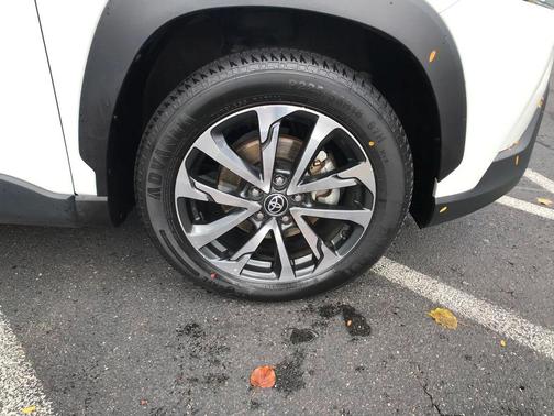 2022 Toyota Corolla Cross XLE