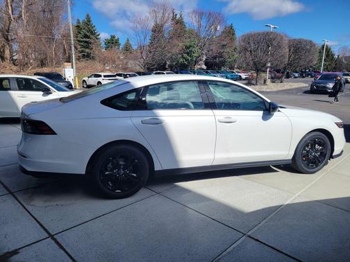 2025 Honda Accord Sport SE 1.5T