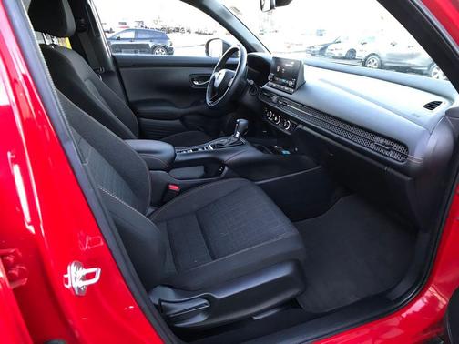 2025 Honda HR-V AWD Sport