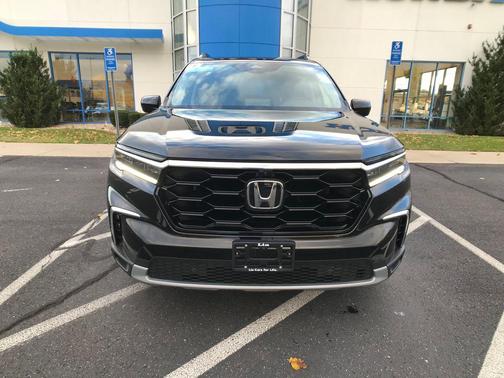 2023 Honda Pilot AWD Elite