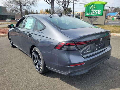 Meteorite Gray Metallic 2026 Honda Accord SE