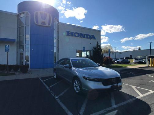 LUNAR SILVER 2023 Honda Accord LX 1.5T