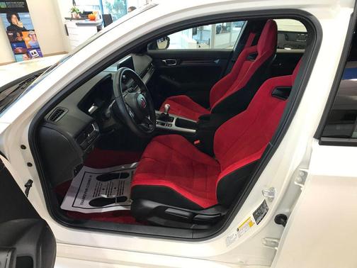 2024 Honda Civic Type R Base