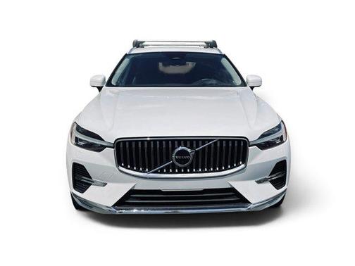 Crystal White Metallic 2023 Volvo XC60 B5 Ultimate Bright Theme