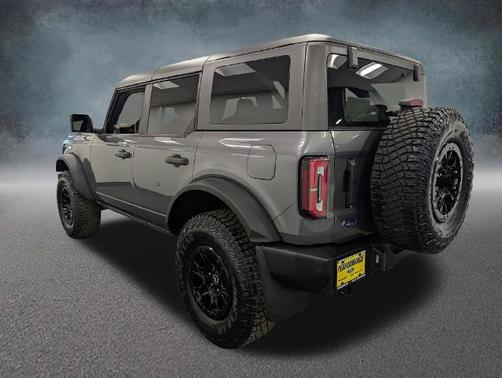 CARBONIZED GRAY METALLIC 2023 Ford Bronco WILDTRAK