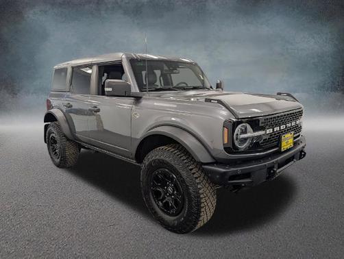 CARBONIZED GRAY METALLIC 2023 Ford Bronco WILDTRAK