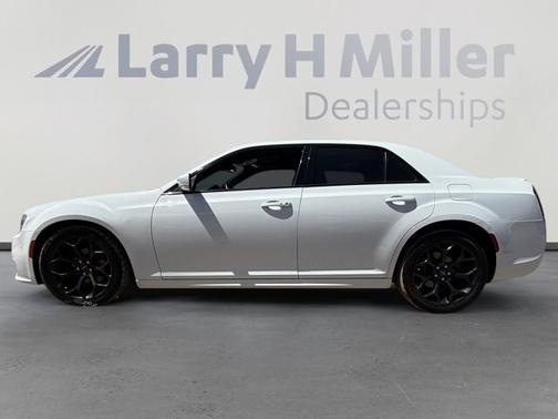 Bright White Clearcoat 2020 Chrysler 300 S