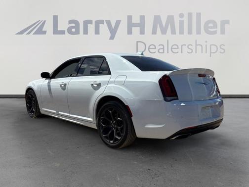 Bright White Clearcoat 2020 Chrysler 300 S
