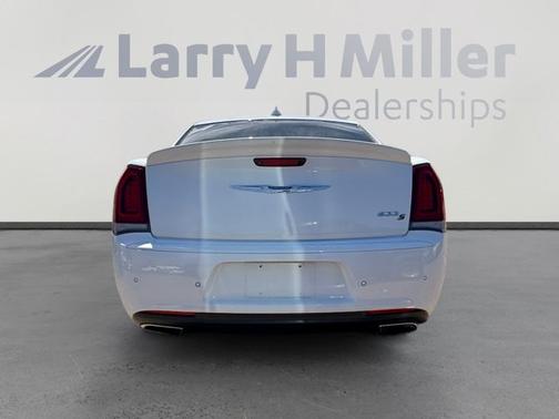 Bright White Clearcoat 2020 Chrysler 300 S