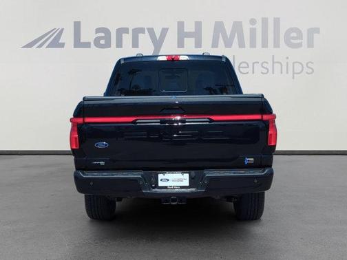 2023 Ford F-150 Lightning LARIAT