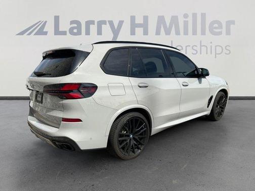 2024 BMW X5 M60i