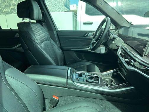 2024 BMW X5 M60i