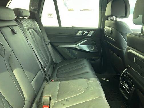 2024 BMW X5 M60i