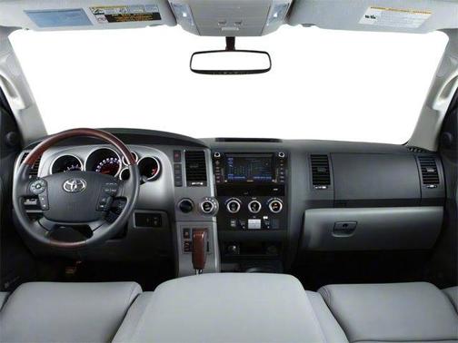 2013 Toyota Sequoia SR5