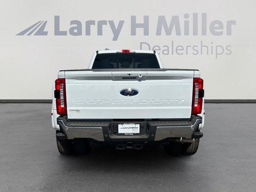 2025 Ford F-350 Lariat Super Duty