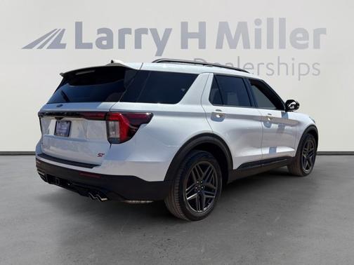 STAR WHITE MET TRI-COAT 2026 Ford Explorer ST