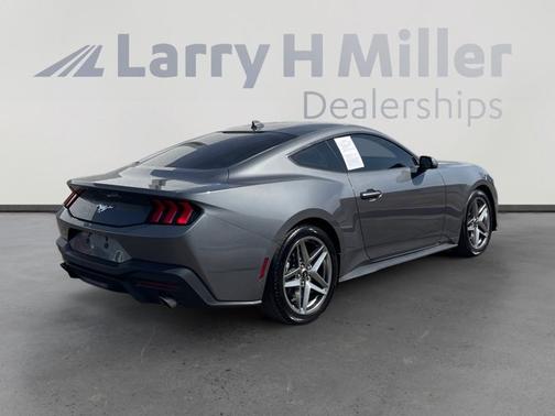 CARBONIZED GRAY METALLIC 2025 Ford Mustang I4CP