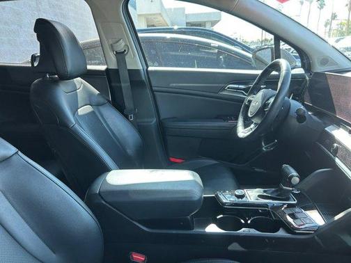 2023 Kia Sportage SX