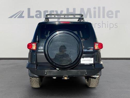 2007 Toyota FJ Cruiser Base (Retail Orders Only) (M6)