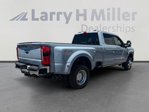 2025 Ford F-350 Lariat Super Duty