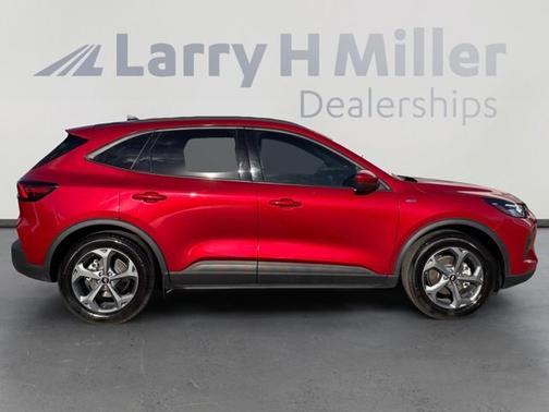 RAPID RED MET TINTED CC 2025 Ford Escape ST-LINE