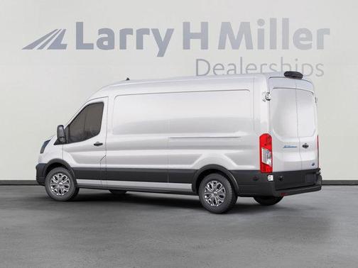 2025 Ford E-Transit Base