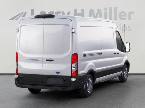 2025 Ford E-Transit Base