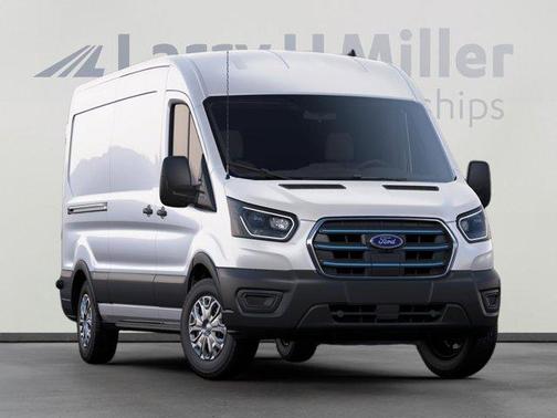 2025 Ford E-Transit Base