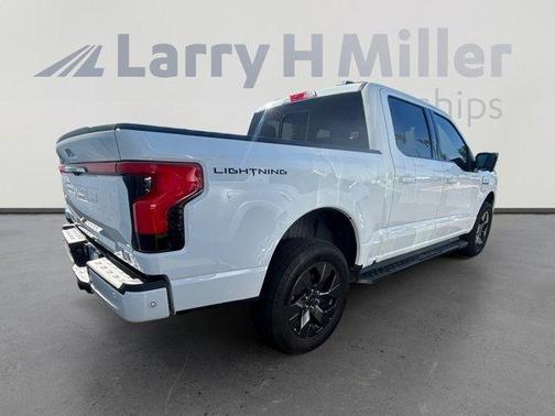 2022 Ford F-150 Lightning LARIAT