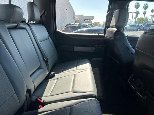 2022 Ford F-150 Lightning LARIAT