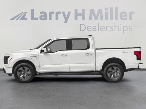 2025 Ford F-150 Lightning LARIAT