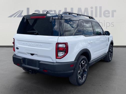 OXFORD WHITE 2023 Ford Bronco Sport OUTER BANKS