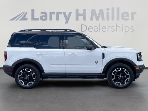 OXFORD WHITE 2023 Ford Bronco Sport OUTER BANKS