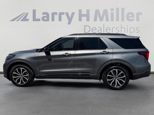 CARBONIZED GRAY METALLIC 2025 Ford Explorer ST-LINE