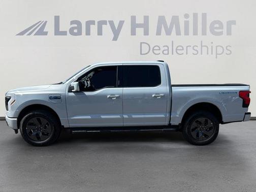 2025 Ford F-150 Lightning LARIAT