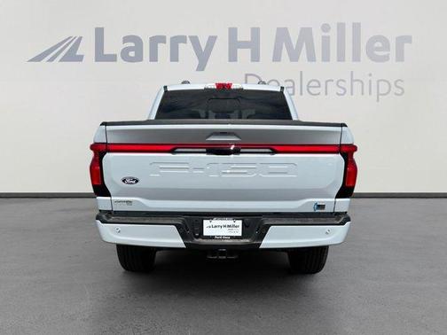 2025 Ford F-150 Lightning LARIAT