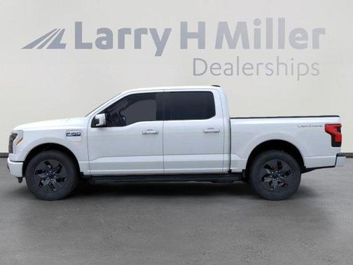 2025 Ford F-150 Lightning LARIAT