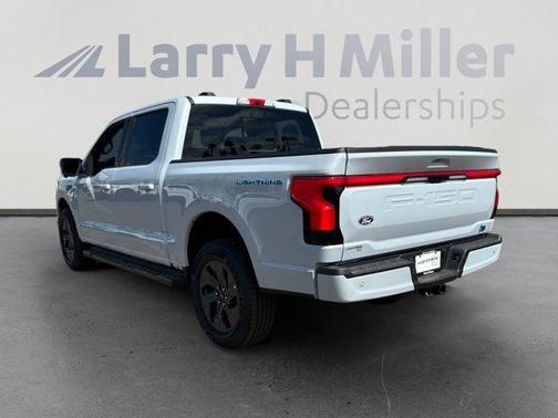 2025 Ford F-150 Lightning LARIAT