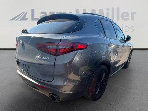 2022 Alfa Romeo Stelvio Sprint