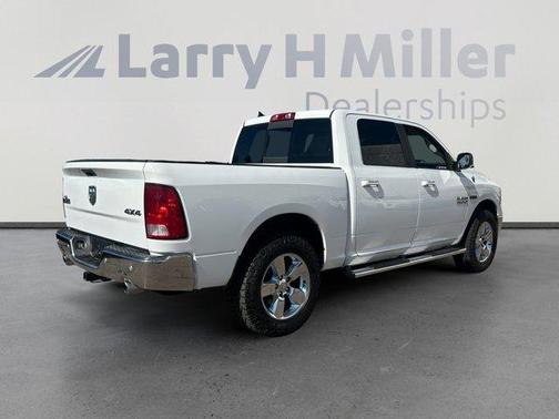 2016 RAM 1500 SLT