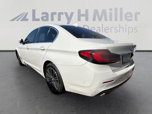 2021 BMW 530 i