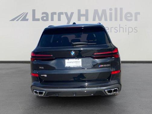 2025 BMW X5 M60i