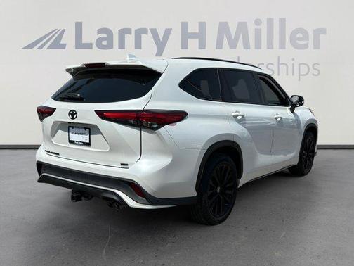2023 Toyota Highlander XSE