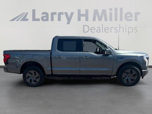 2025 Ford F-150 Lightning LARIAT