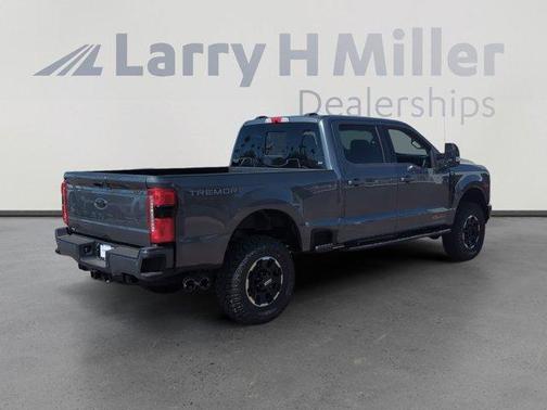2025 Ford F-350 Lariat Super Duty