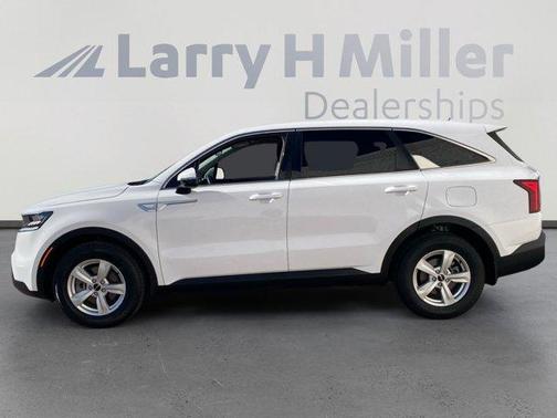 2022 Kia Sorento LX